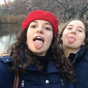 Meet your Posher, Daniela